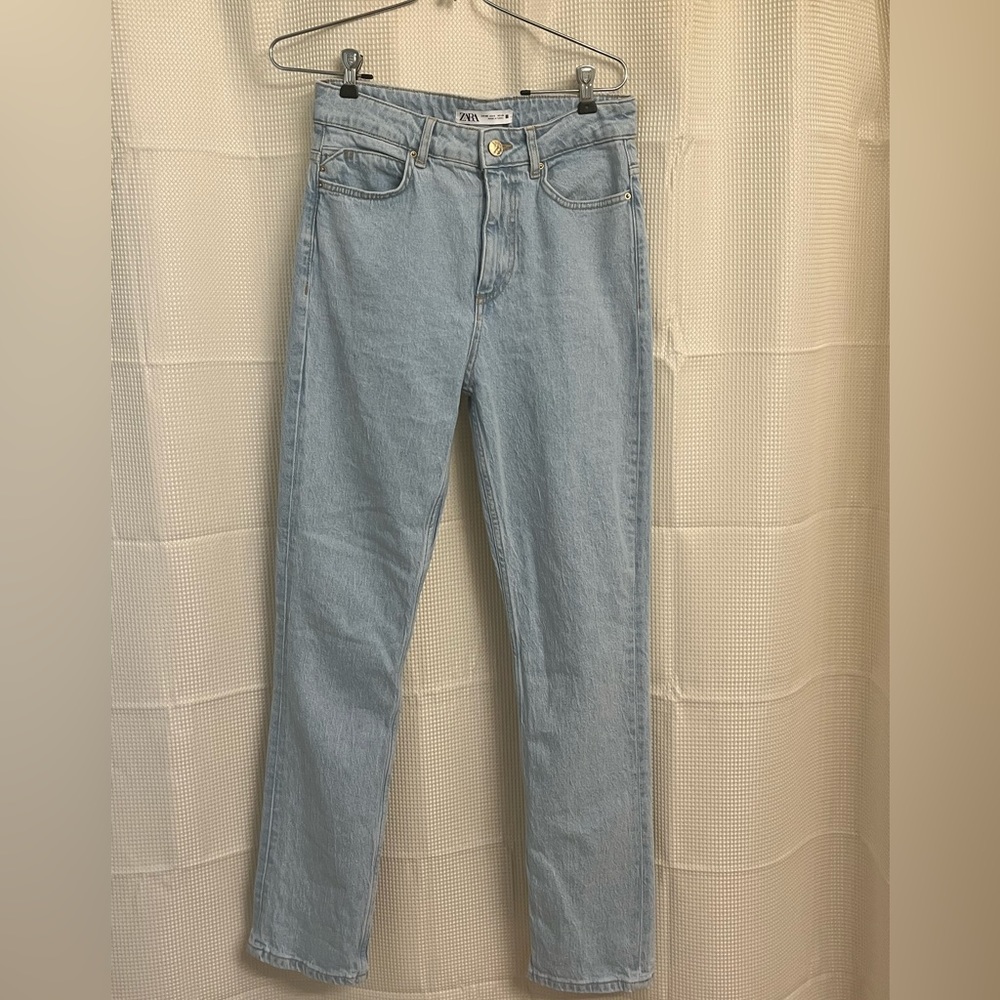 Zara never worn size 6 straight jeans